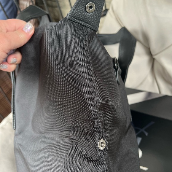 YVES SAINT LAUREN PERFUME BLACK TRAVEL BAG - Picture 12 of 16